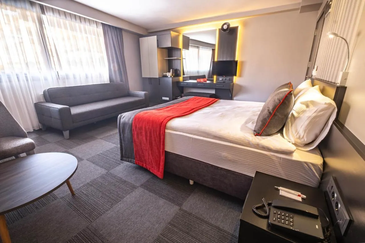 Methishotel Karsiyaka  Otel